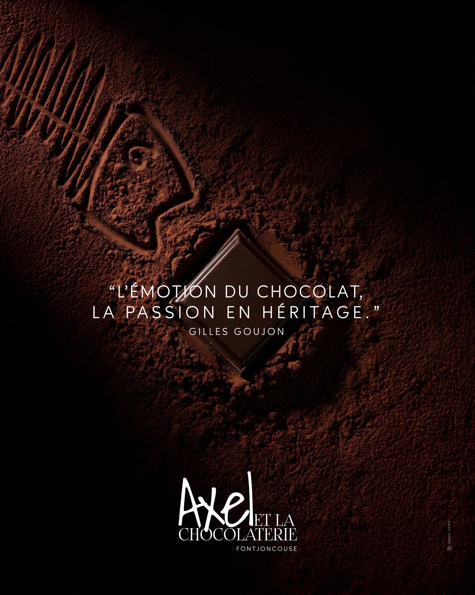 Affiche de la chocolaterie Axel et la chocolaterie, avec une citation de Gilles Goujon